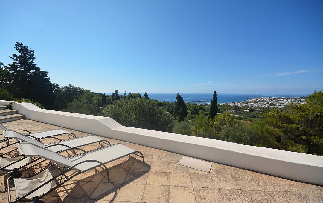 Piano inferiore - terrazza vista mare